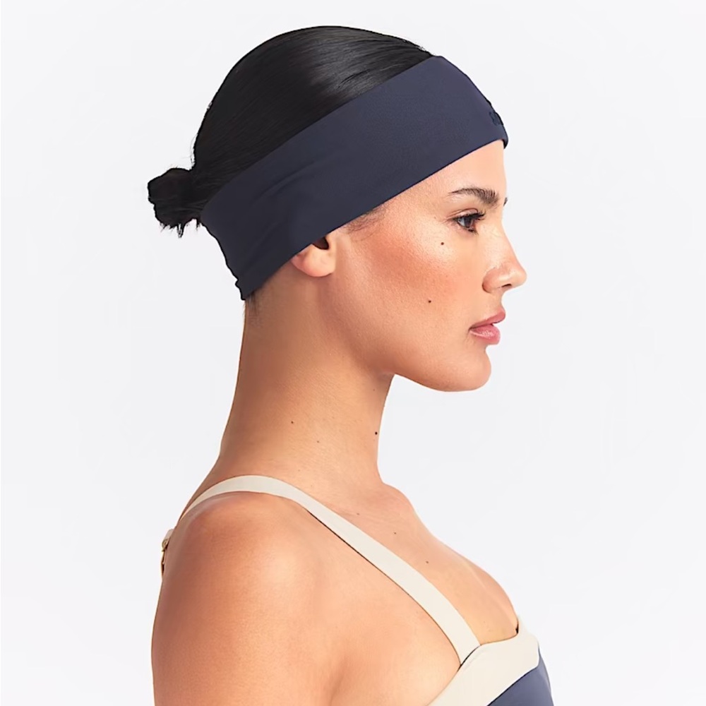 Nike SKIMS Headband Deep Royal - Picture 2 of 4